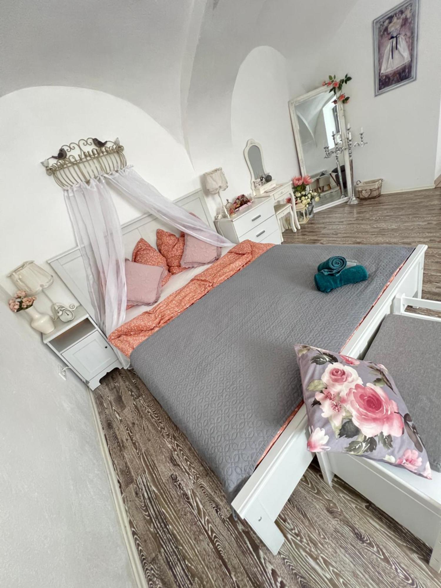 Korona Apartman セーケシュフェヘールヴァール エクステリア 写真