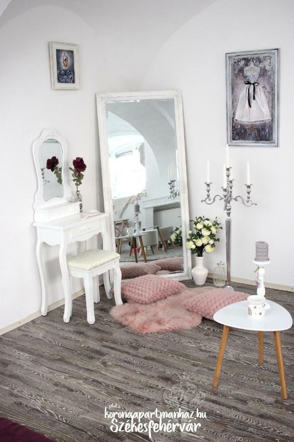 Korona Apartman セーケシュフェヘールヴァール エクステリア 写真